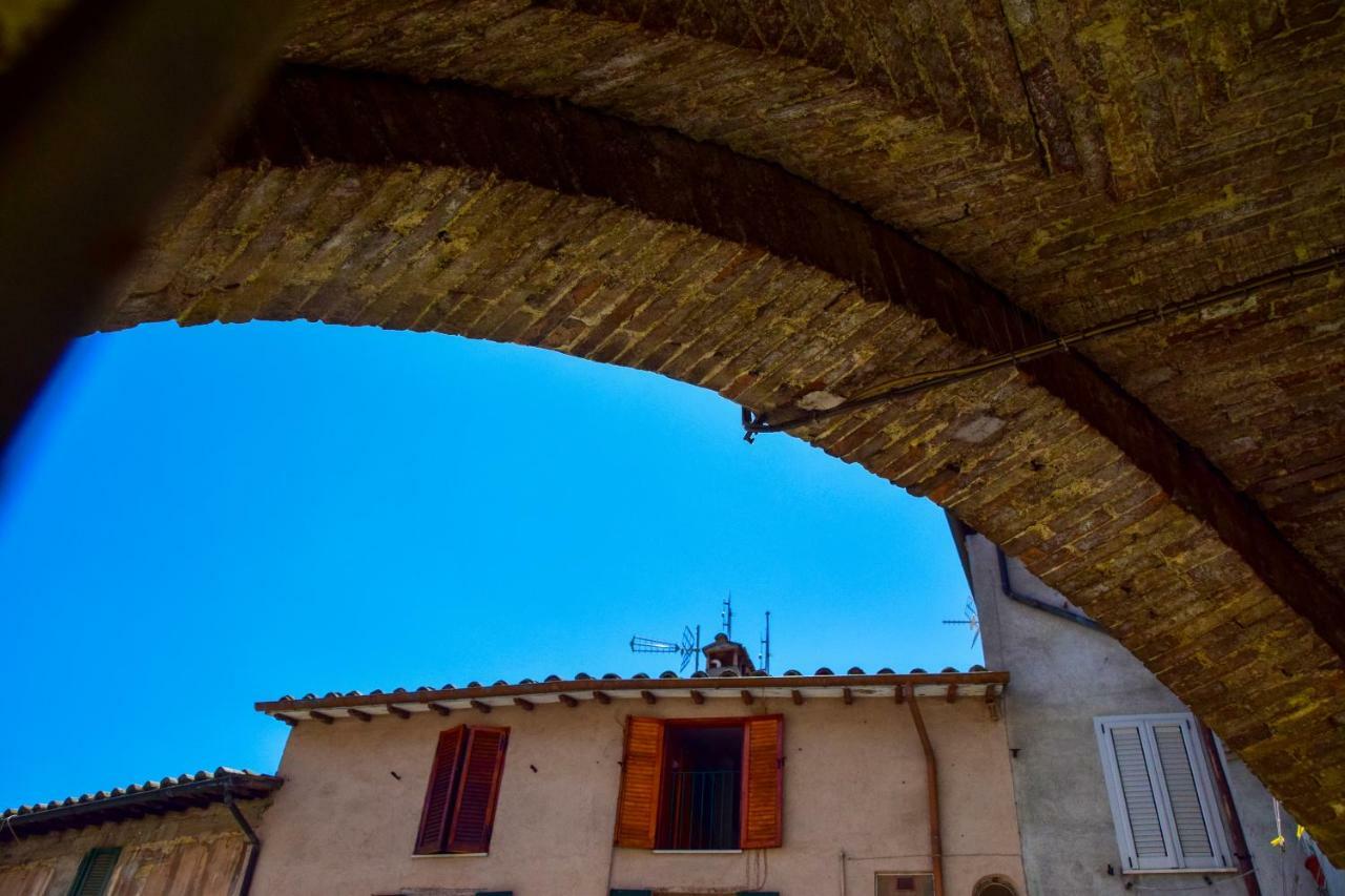 In Centro Da Piero - Appartamento In Via Della Viola Perugia Eksteriør billede
