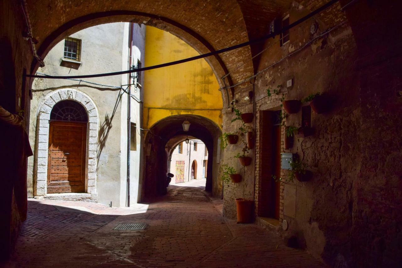 In Centro Da Piero - Appartamento In Via Della Viola Perugia Eksteriør billede
